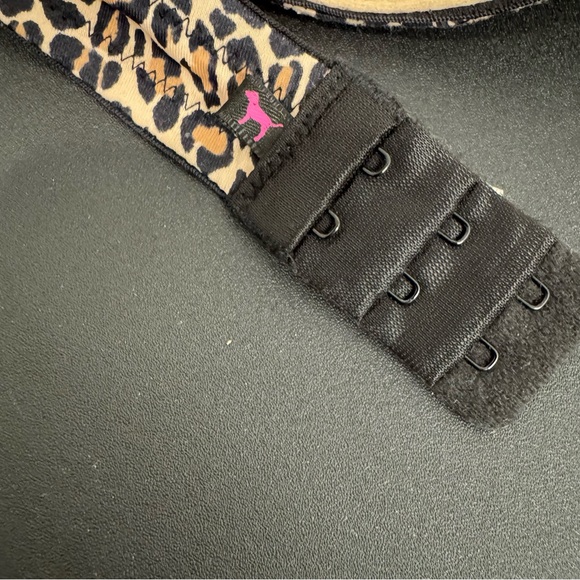 Victoria's Secret Pink Leopard Print Bra size 34B - Picture 6 of 9